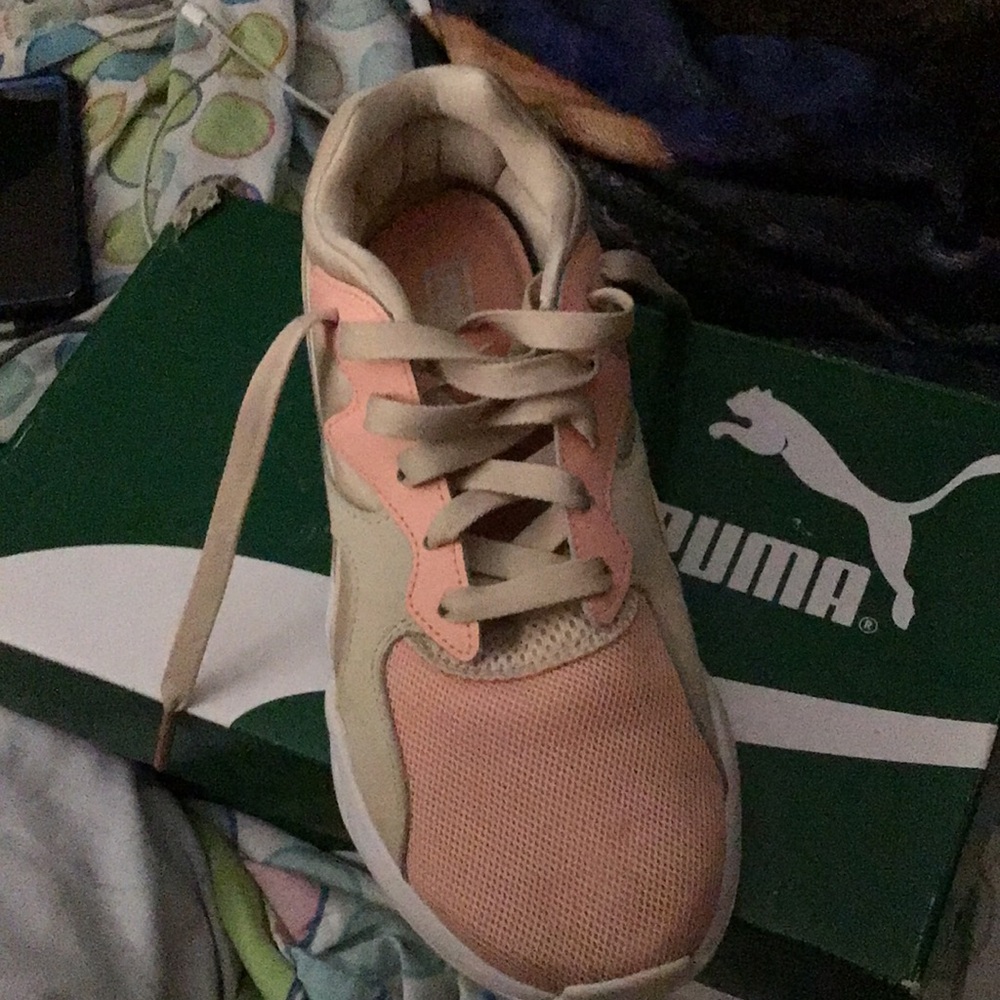 Pink and creamy tan puma sneakers in the size 9